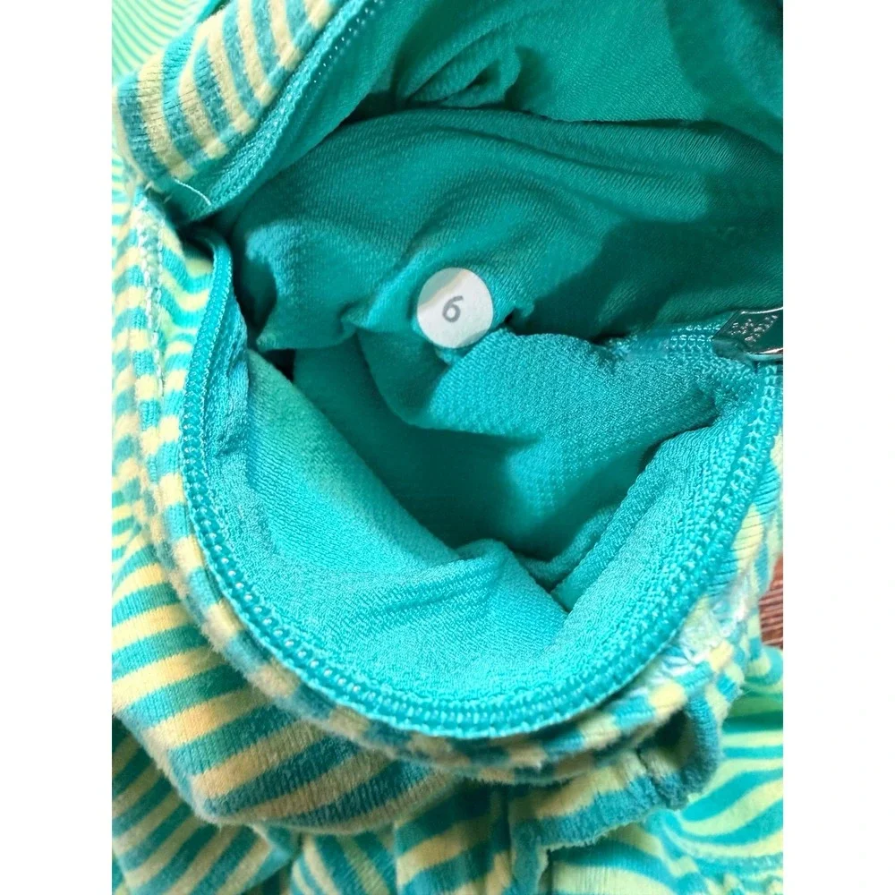 Lululemon Forthright 1/2 zip Bali Breeze Colorway size 6.  Green and teal strips